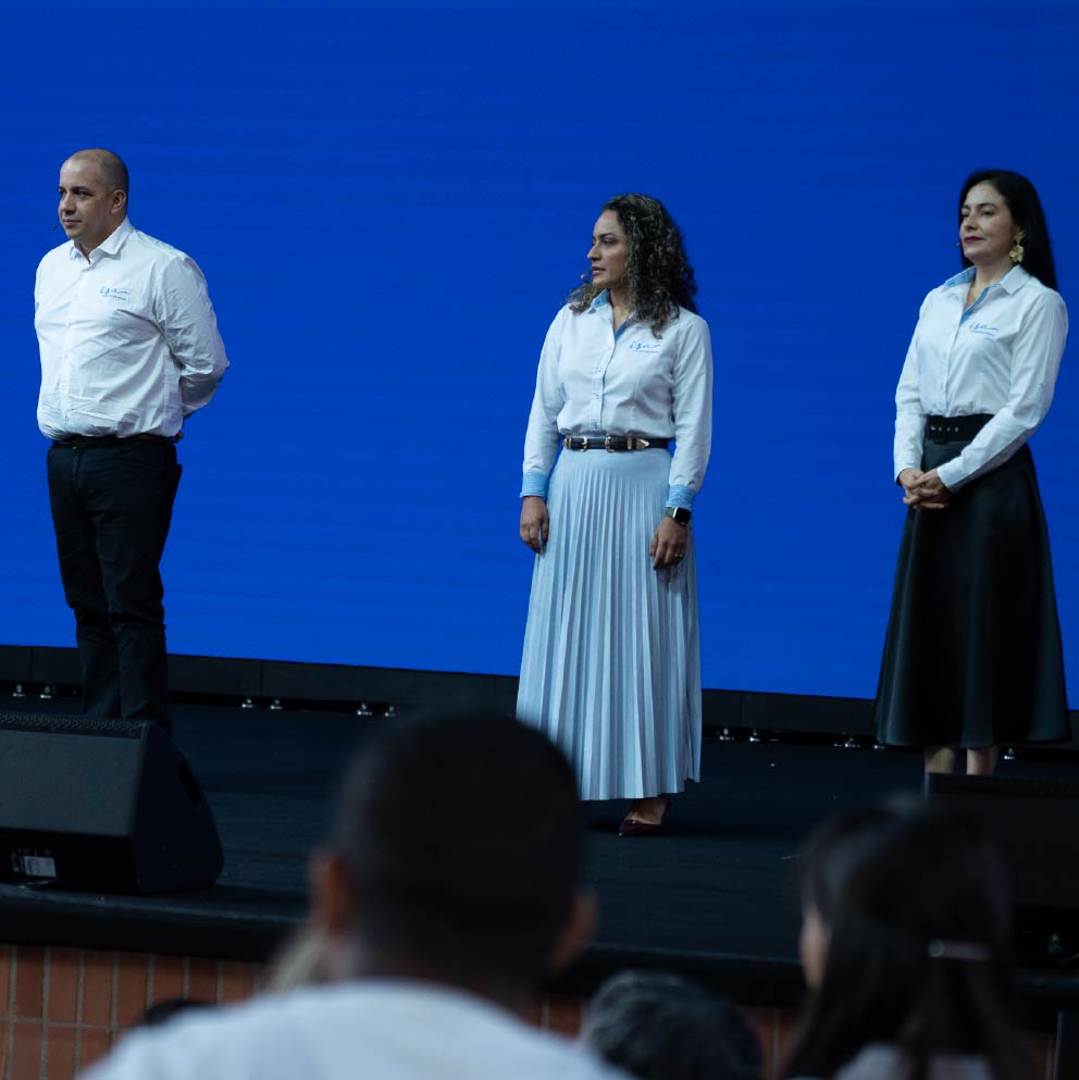 Jorge Carrillo Karen Medina Patricia Castaño 50