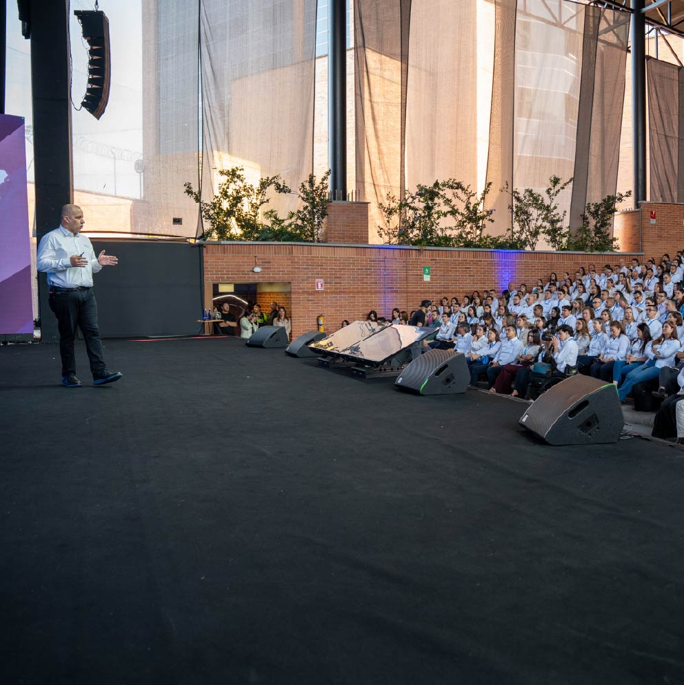 Jorge Andrés Carrillo Presidente ISA como panelista en la presentación ISA 2024